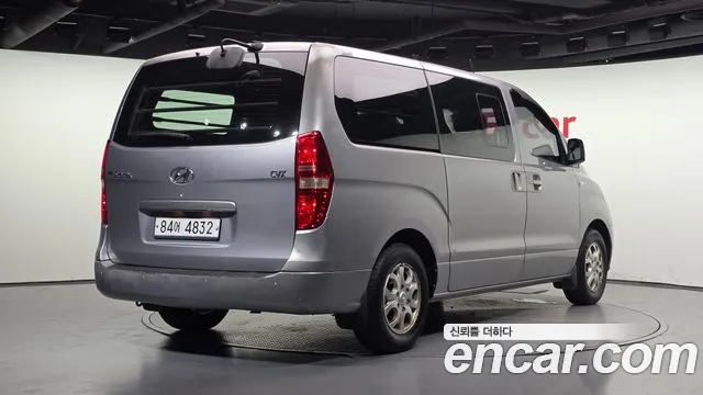 Hyundai Starex 2013 thumb 2