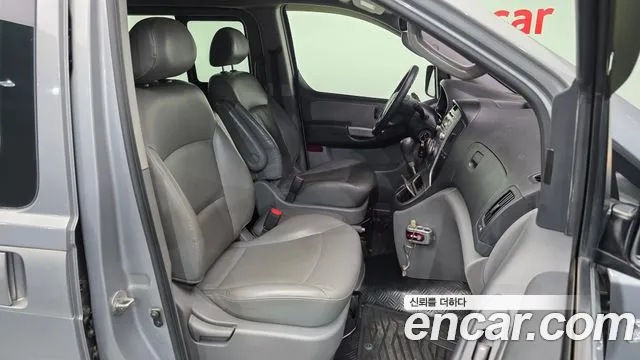 Hyundai Starex 2013 thumb 11