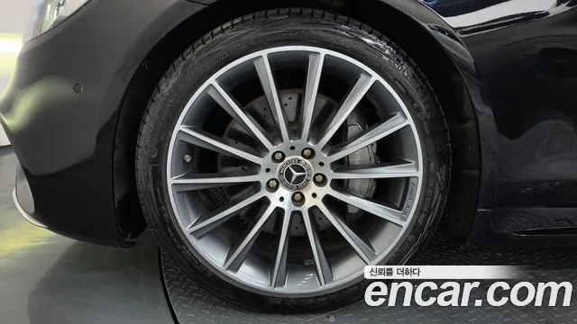 Mercedes-Benz S-Класс 2017 thumb 5