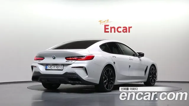 BMW 8 серии 2025 thumb 2