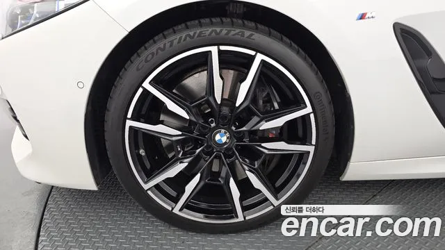 BMW 8 серии 2025 thumb 5