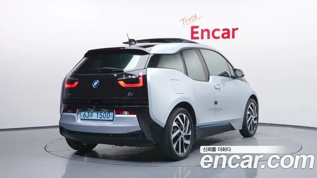 BMW i3 2015 thumb 2