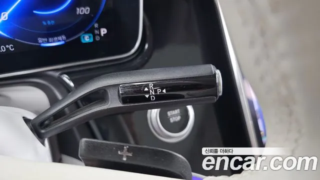 Mercedes-Benz EQE 2023 thumb 9