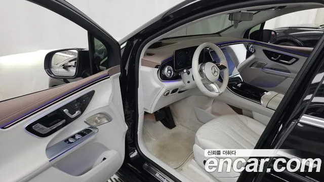 Mercedes-Benz EQE 2023 thumb 10