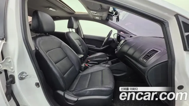 Kia K3 2015 thumb 10