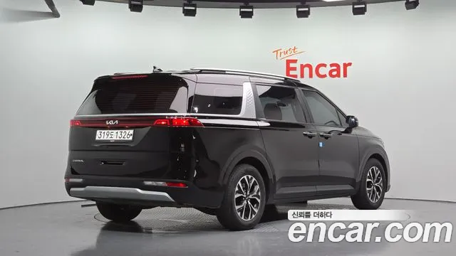 Kia Carnival 2022 thumb 2