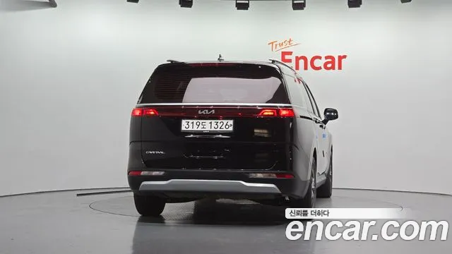 Kia Carnival 2022 thumb 4