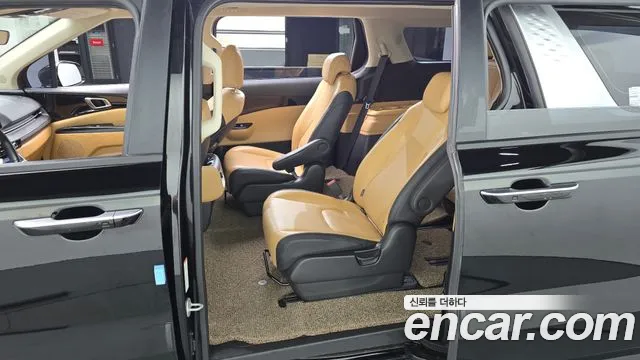 Kia Carnival 2022 thumb 11