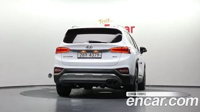 Hyundai Santa Fe 2018 thumb 4