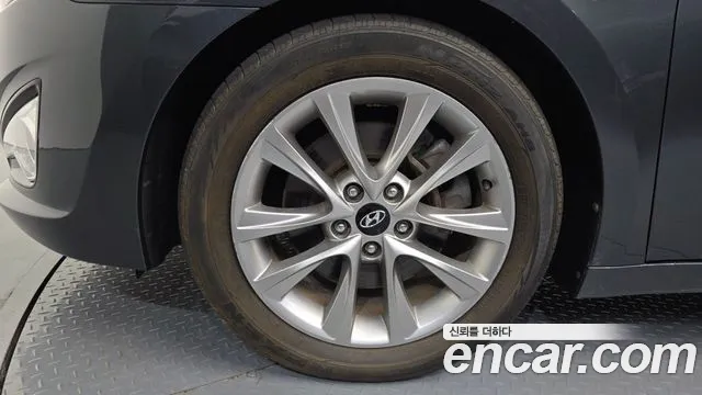 Hyundai i40 2014 thumb 5