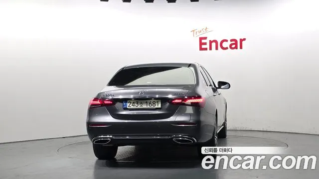 Mercedes-Benz E-Класс 2021 thumb 4