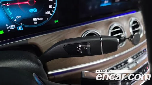 Mercedes-Benz E-Класс 2021 thumb 9