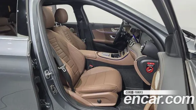 Mercedes-Benz E-Класс 2021 thumb 12