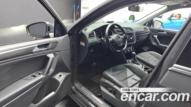 Volkswagen Tiguan 2018 thumb 9