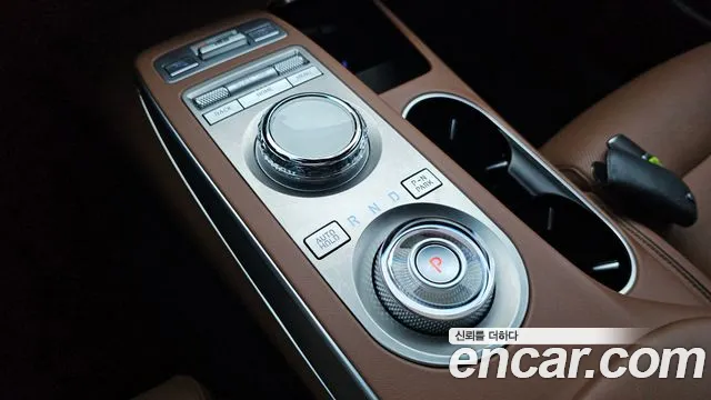 Genesis GV70 2021 thumb 9