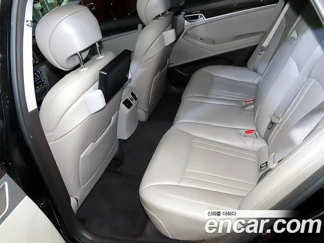 Genesis G80 2017 thumb 7