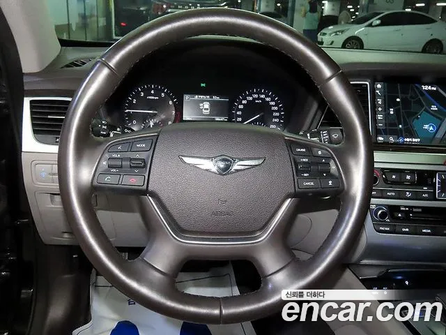 Genesis G80 2017 thumb 8