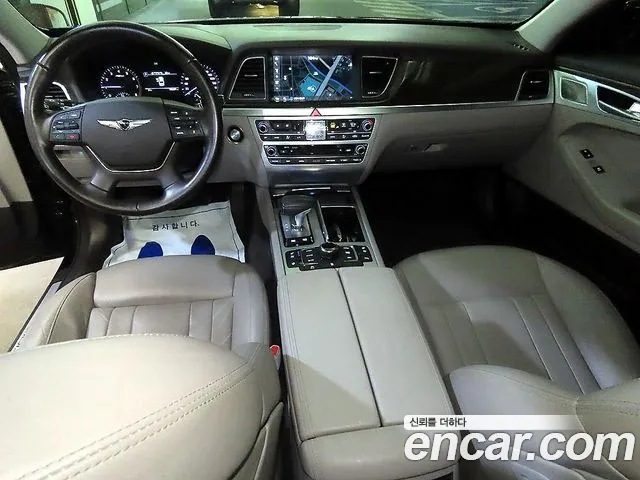 Genesis G80 2017 thumb 10