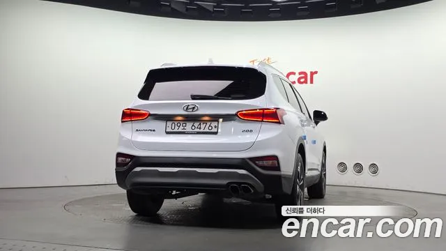 Hyundai Santa Fe 2018 thumb 4
