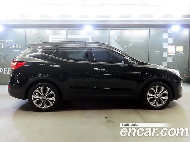 Hyundai Santa Fe 2012 thumb 2