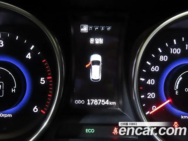Hyundai Santa Fe 2012 thumb 8