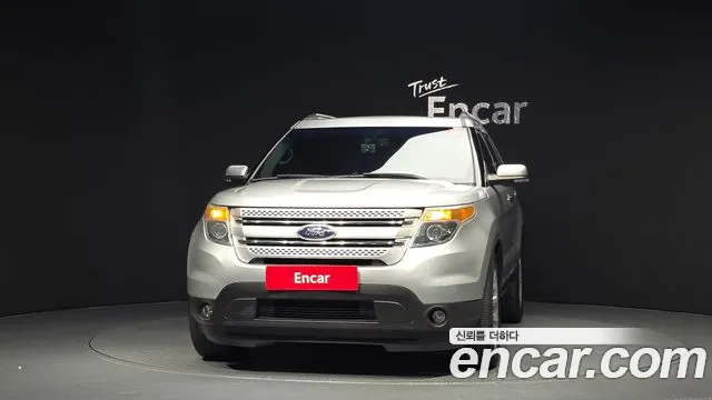Ford Explorer 2013 thumb 3