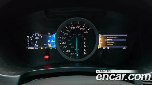 Ford Explorer 2013 thumb 8