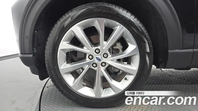 Ford Explorer 2021 thumb 4