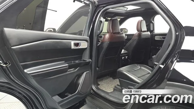 Ford Explorer 2021 thumb 10