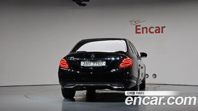 Mercedes-Benz C-Класс 2017 thumb 4