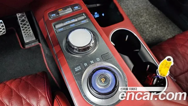 Genesis GV70 2024 thumb 9