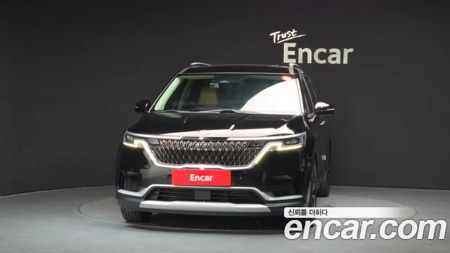 Kia Carnival 2021 thumb 3