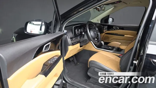 Kia Carnival 2021 thumb 10