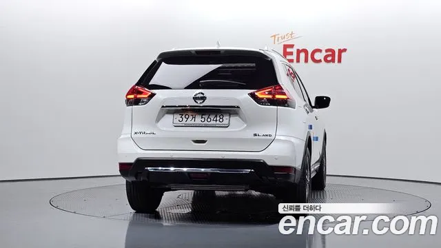 Nissan X-Trail 2018 thumb 4