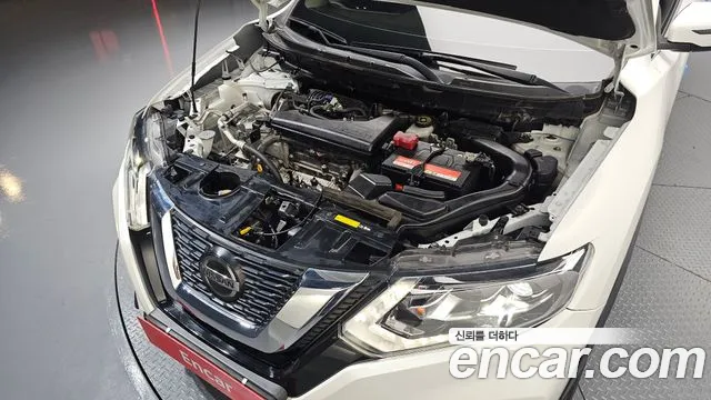 Nissan X-Trail 2018 thumb 6