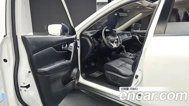 Nissan X-Trail 2018 thumb 10