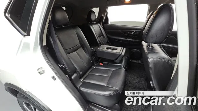Nissan X-Trail 2018 thumb 11