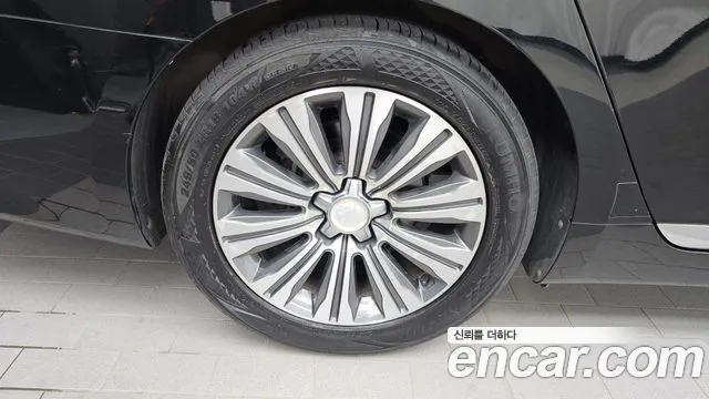 Kia K9 2016 thumb 5
