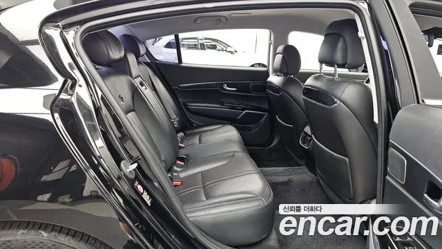 Kia K9 2016 thumb 12