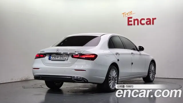 Mercedes-Benz E-Класс 2023 thumb 2