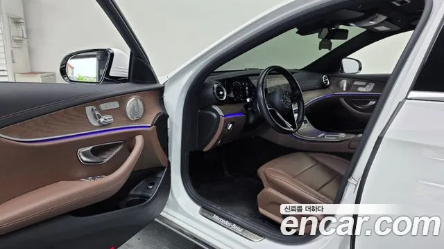 Mercedes-Benz E-Класс 2023 thumb 10