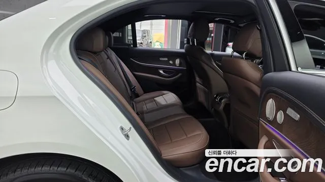 Mercedes-Benz E-Класс 2023 thumb 12