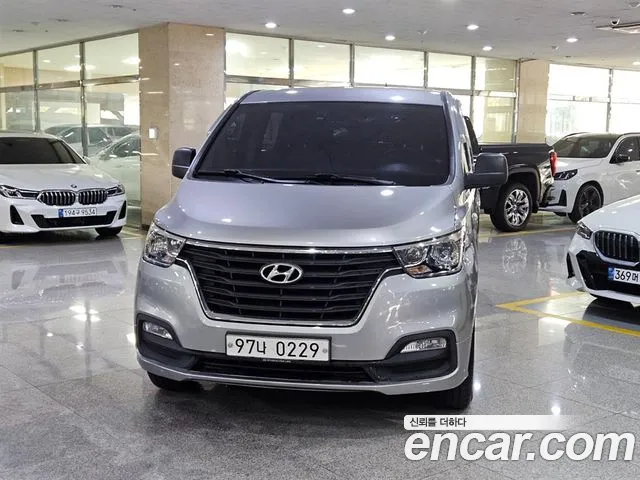 Hyundai Starex 2019 thumb 2