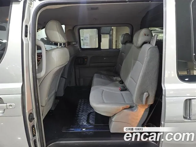 Hyundai Starex 2019 thumb 5