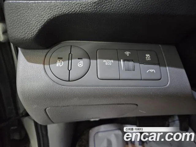 Hyundai Starex 2019 thumb 8