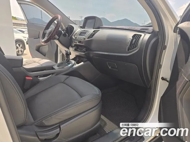 Kia Sportage 2011 thumb 10
