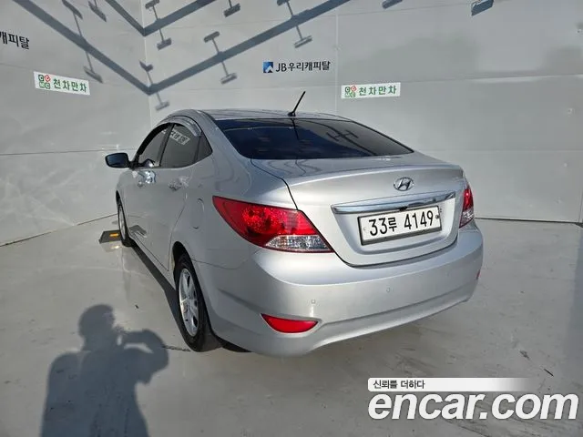 Hyundai Accent 2012 thumb 2
