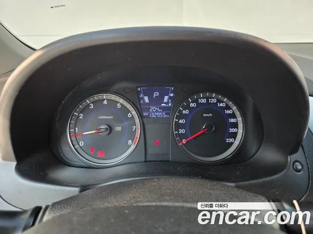 Hyundai Accent 2012 thumb 8