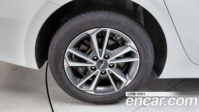 Kia K3 2022 thumb 5