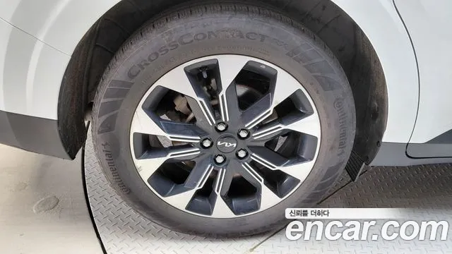 Kia Carnival 2023 thumb 5